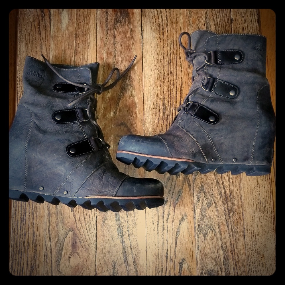Sorel Joan of Artic wedge boots size 10